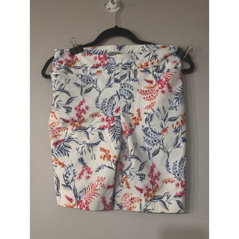 Chicos Pull on Floral Shorts White Pink Blue orange size 2